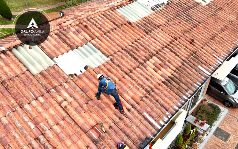 Estructura metálica de cubierta en construcción